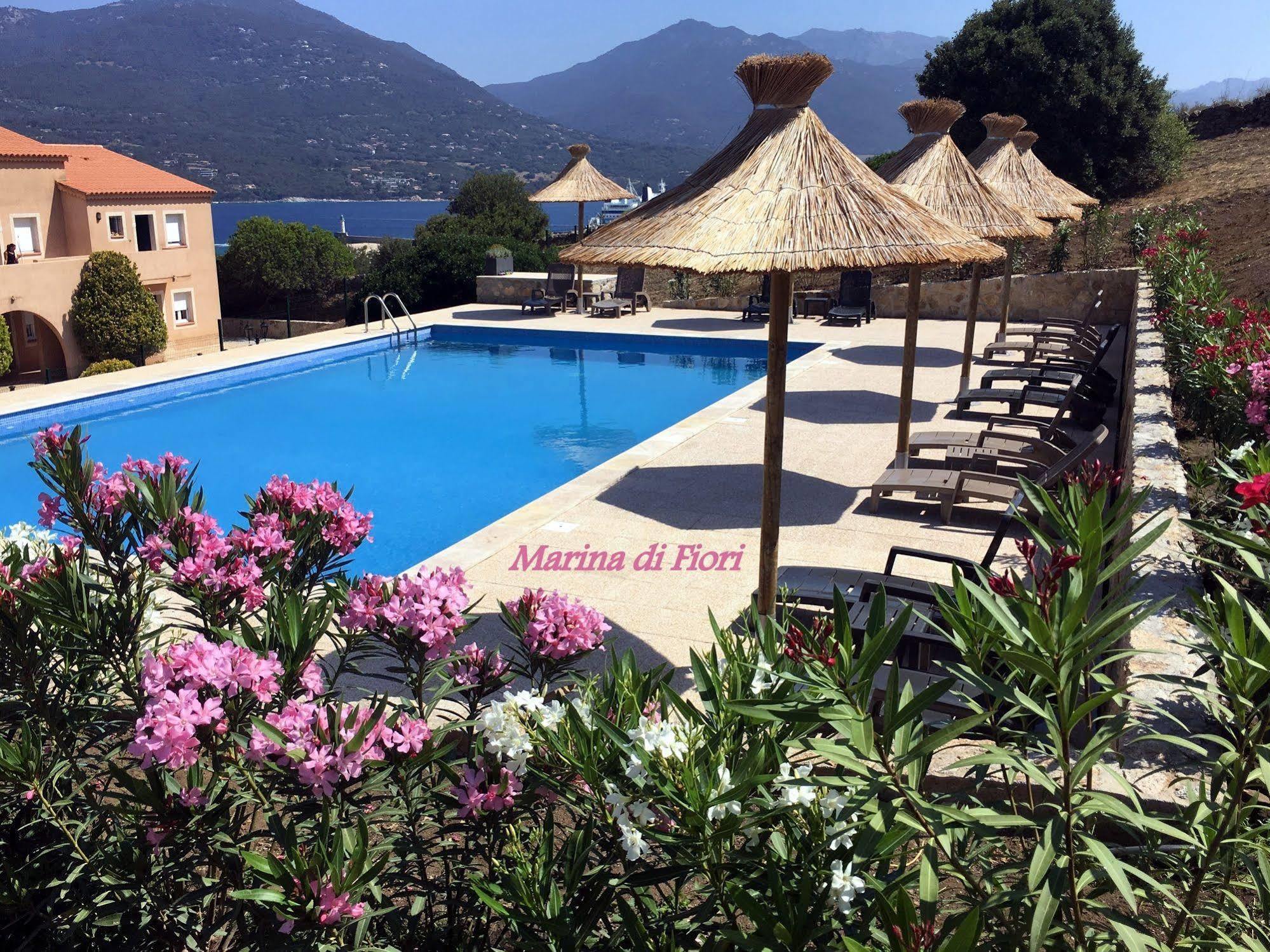 Marina Di Fiori Apartment โพรพริอาโน ภายนอก รูปภาพ