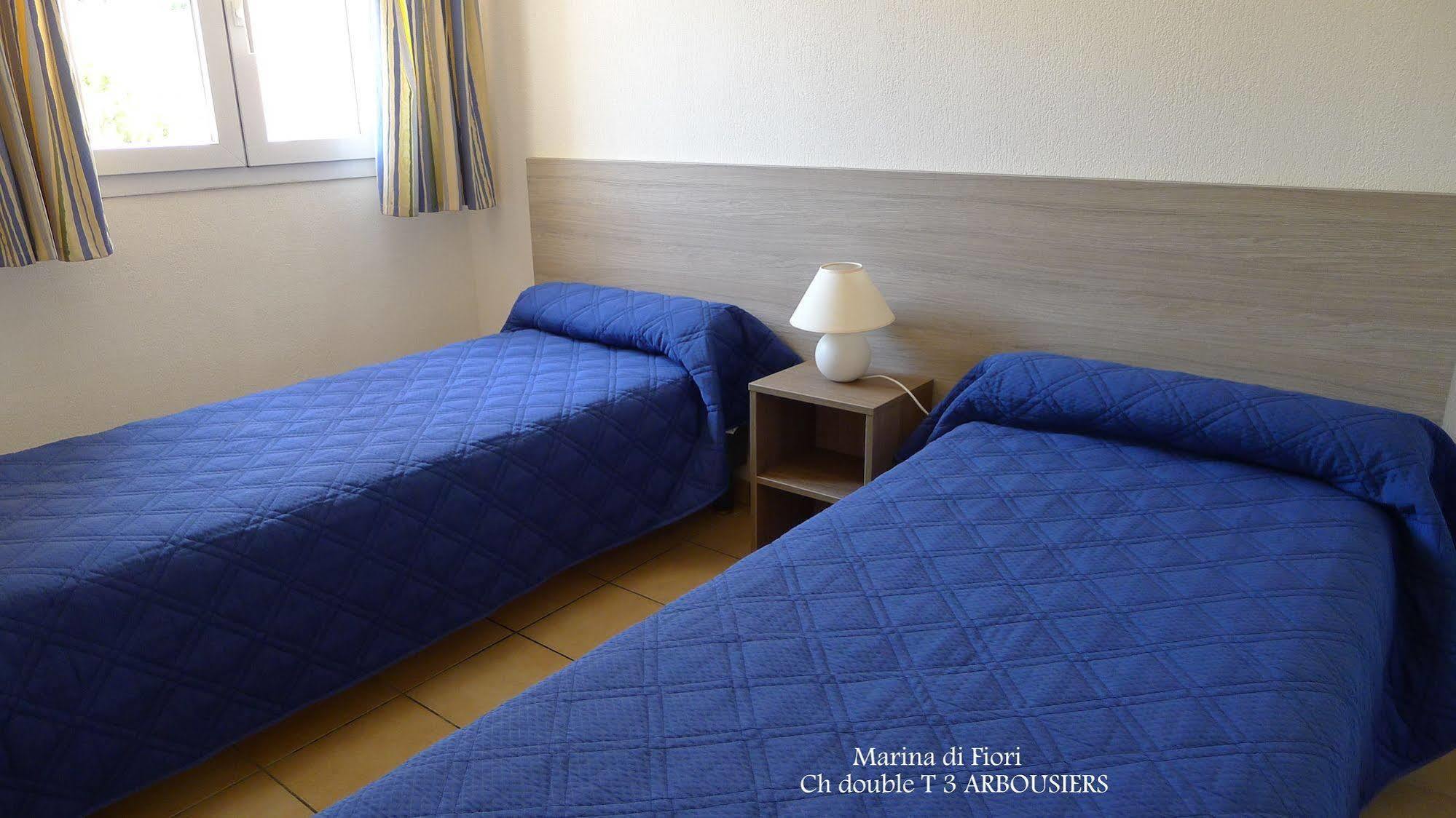 Marina Di Fiori Apartment โพรพริอาโน ภายนอก รูปภาพ